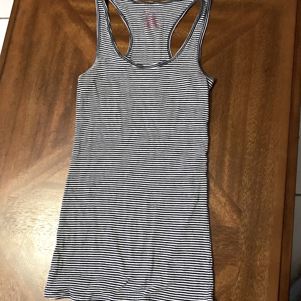 Womens No Boundaries large tank top